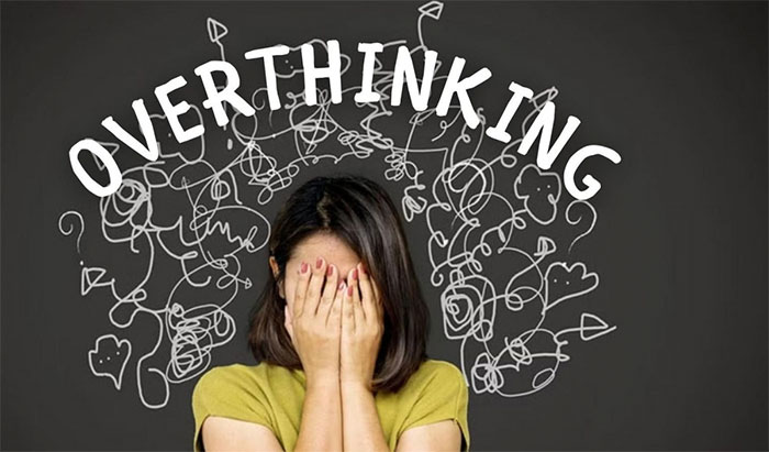 Overthinking ảnh hưởng đến người bệnh nghiêm trọng.